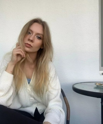 Я красивая, чувственная и опытная девушка, которая заботится о твоем удовольствии каждой клеточкой своего тела. Высококлассный эскорт, который предлагает полный спектр услуг: вечеринки, эротический массаж, ролевые игры и многое другое. Мои фотографии настоящие, и мои отзывы только положительные! Позволь мне сделать твои самые горячие фантазии реальностью. 💋💫 Лада